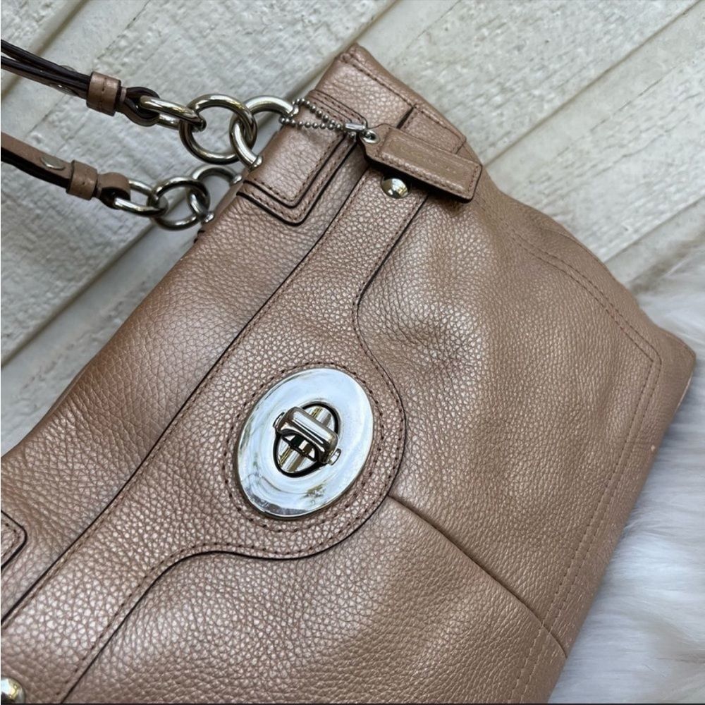 COACH Champagne Leather Gallery Hampton Turnlock Tote Bag - Picture 2 of 10